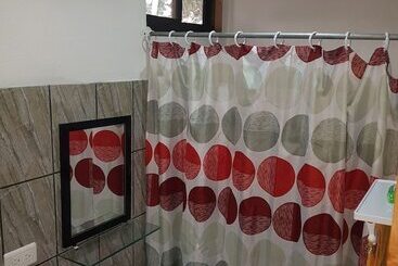 هاستل Mora's Place B&b