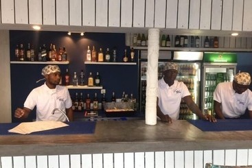 هتل Café Delmar