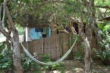 هتل Gamboozini Lodge