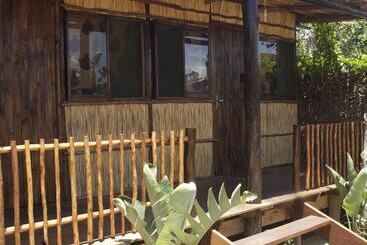 هتل Gamboozini Lodge