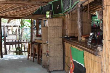 هتل Gamboozini Lodge