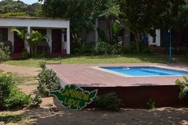 هتل Gamboozini Lodge