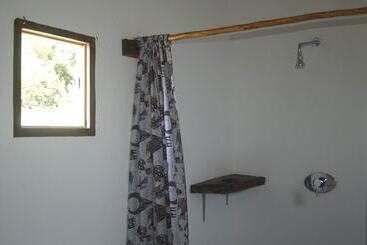 هتل Gamboozini Lodge