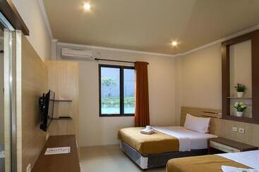 هتل Senggigi Villas