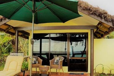 هتل Namolevu Beach Bures