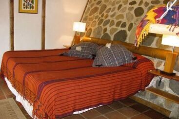 هتل Reserva Natural Atitlan