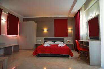 هتل Sun & Sea Luxury