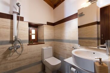 پانسیون Kalnterimi Guesthouses