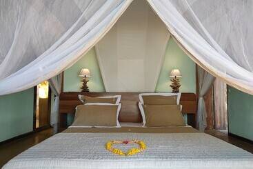 هتل Eden Lodge