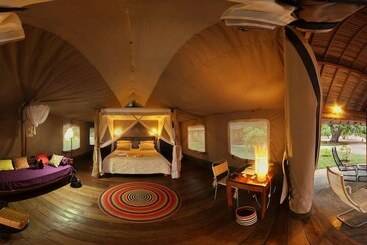 هتل Eden Lodge