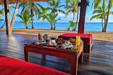 هتل Eden Lodge