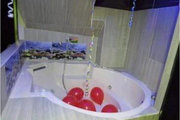 هتل El Amanercer Parque Del Agua Residencia Muy Central