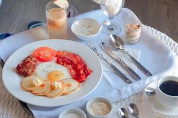 ホテル Le Charmé Suites   Subic