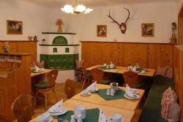 هتل Pension Hubertus