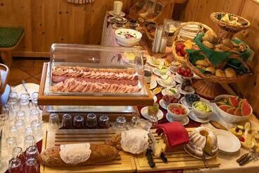 هتل Pension Hubertus