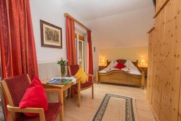 هتل Pension Hubertus