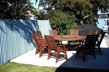 554 Moana Court Motel