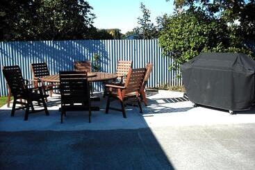 554 Moana Court Motel
