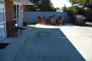 554 Moana Court Motel