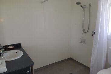 554 Moana Court Motel