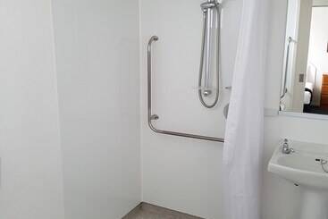 554 Moana Court Motel