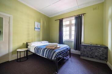 هاستل Yha Newcastle Beach