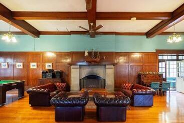 هاستل Yha Newcastle Beach