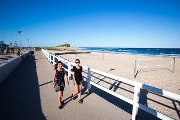 هاستل Yha Newcastle Beach