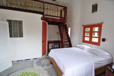 تختخواب و صبحانه Casa Delfin Guest House