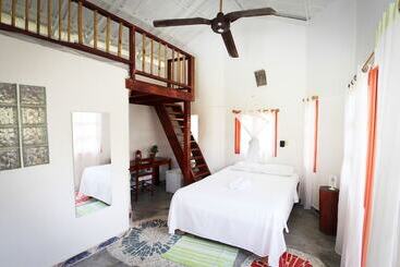تختخواب و صبحانه Casa Delfin Guest House
