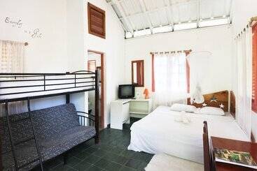 تختخواب و صبحانه Casa Delfin Guest House