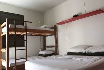 Da Orla Pampulha Hostel