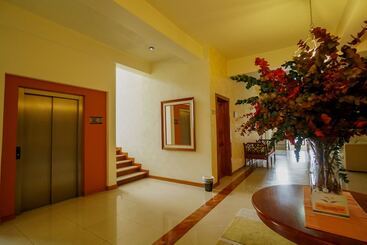 هتل Anna Inn
