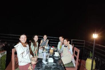 هتل High Ground Inn Sarangkot