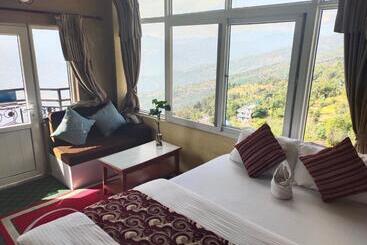 هتل High Ground Inn Sarangkot