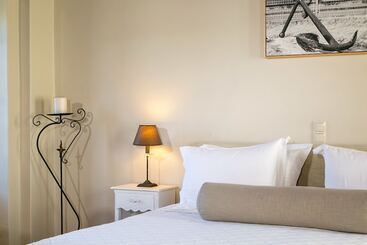 هتل Mare Monte Luxury Suites