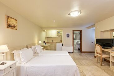هتل Mare Monte Luxury Suites