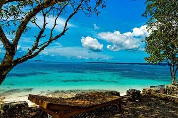 هتل Nirwana Buton Villa