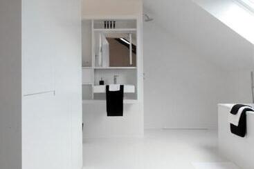 پانسیون Maison Nationale City Flats & Suites