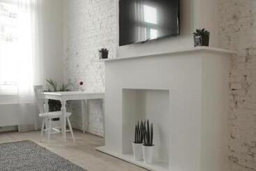 پانسیون Maison Nationale City Flats & Suites