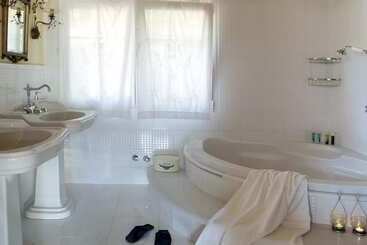 酒店 Anerada Inn Suites & Spa   Pet Friendly