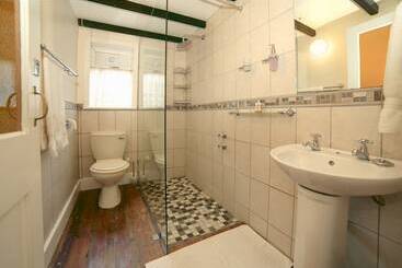 هتل Outeniqua Travel Lodge