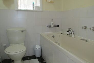 هتل Outeniqua Travel Lodge