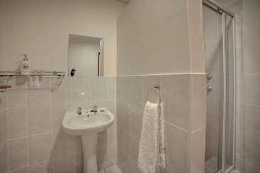هتل Outeniqua Travel Lodge
