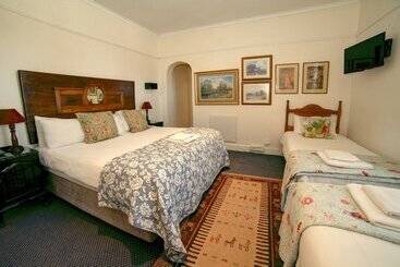 هتل Outeniqua Travel Lodge
