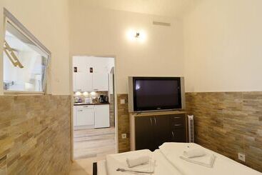 Hp Apartments