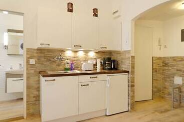 Hp Apartments