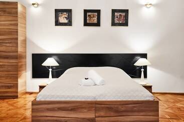 Krakow For You Budget Apartments