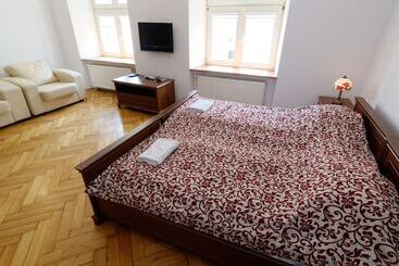 Krakow For You Budget Apartments
