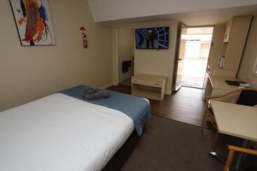 مُتل Sleepy Hill Motor Inn